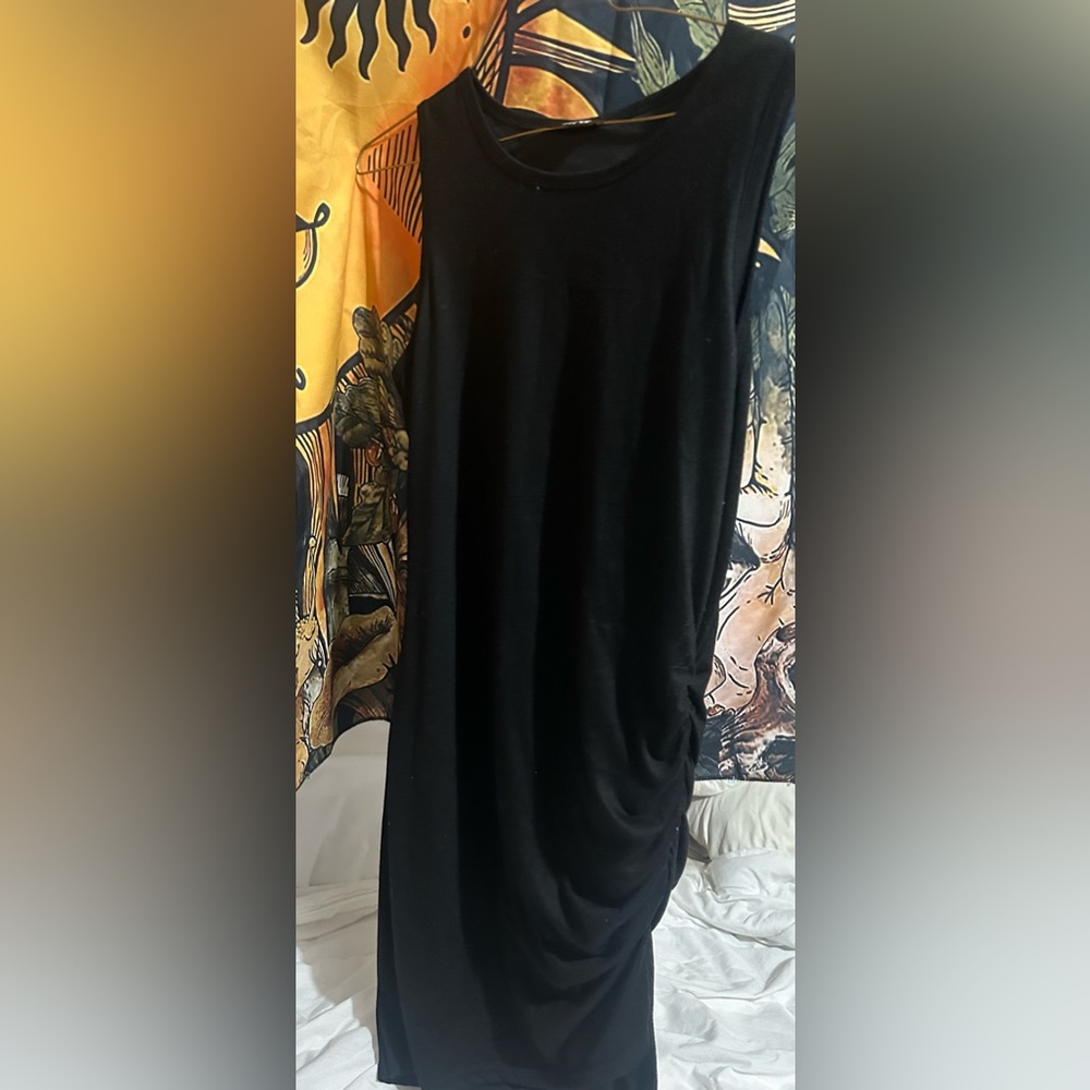 Elegant Black Sleeveless Dress